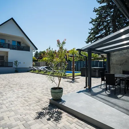 Balatonic Lime Apartmanhaz Siofok