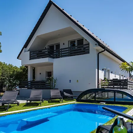 Balatonic Lime Apartmanhaz Aparthotel *