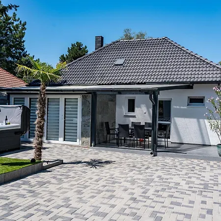 Balatonic Lime Apartmanhaz Aparthotel *