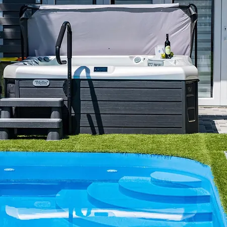 Апарт-отель Balatonic Lime Apartmanhaz
