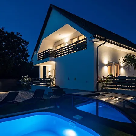 Apart Otel Balatonic Lime Apartmanhaz 4*