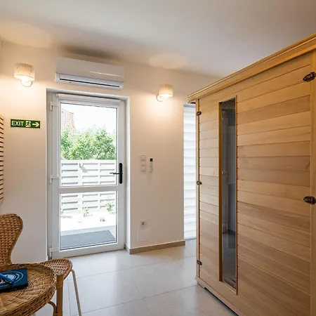 Balatonic Lime Apartmanhaz Aparthotel *