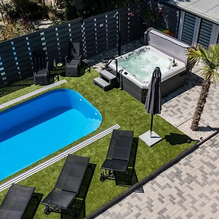 Balatonic Lime Apartmanhaz 4* Шиофок