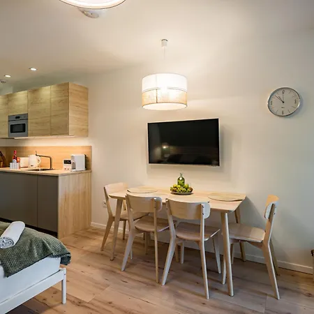 Balatonic Lime Apartmanhaz 아파트호텔 4*