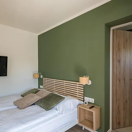 Balatonic Lime Apartmanhaz 4* 시오포크