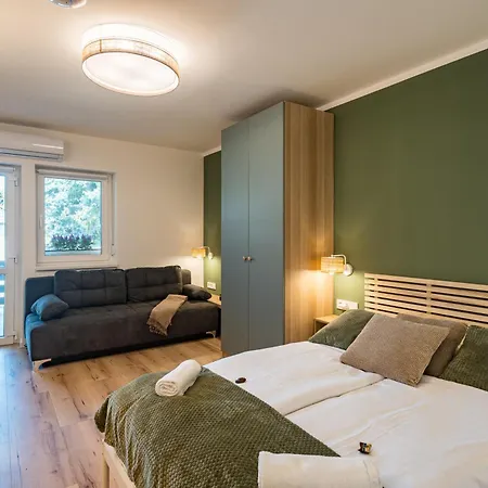 Balatonic Lime Apartmanhaz 아파트호텔 4*