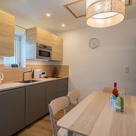 Balatonic Lime Apartmanhaz * Siófok