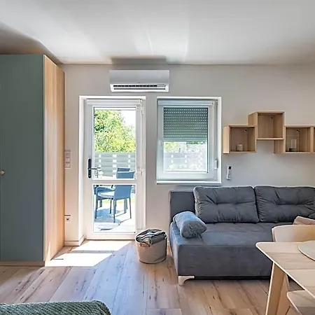 Balatonic Lime Apartmanhaz Siofok