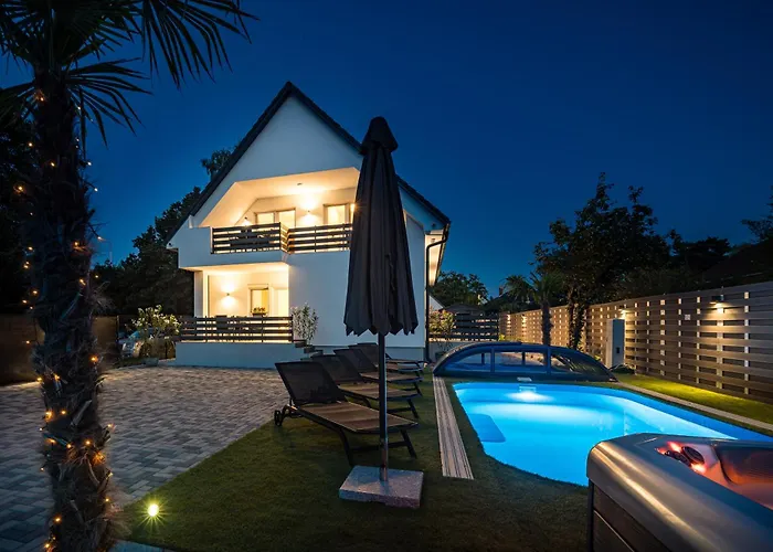 Balatonic Lime Apartmanhaz מלון דירות