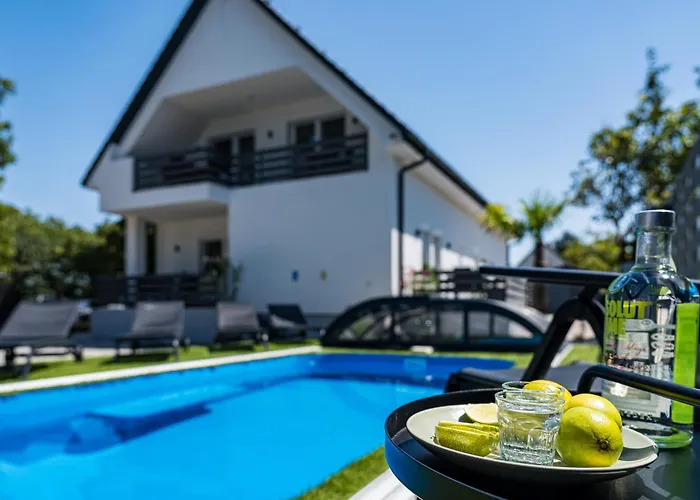 Balatonic Lime Apartmanhaz שיופוק