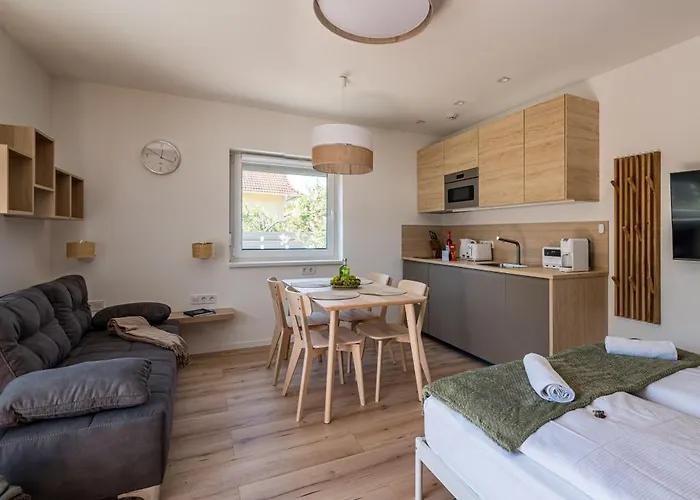 Balatonic Lime Apartmanhaz שיופוק