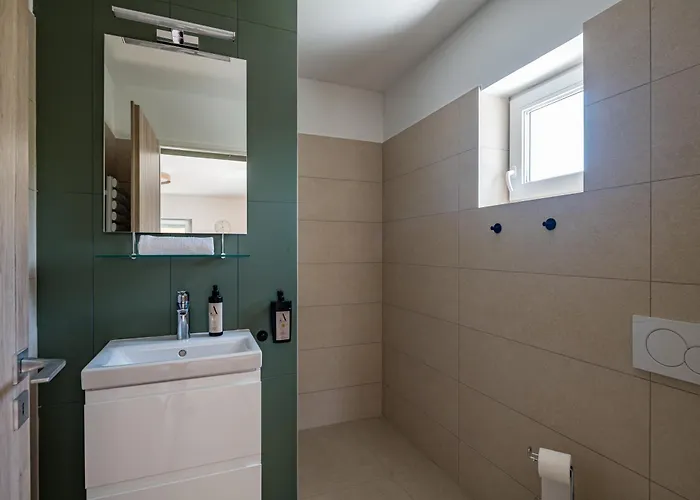 Balatonic Lime Apartmanhaz מלון דירות