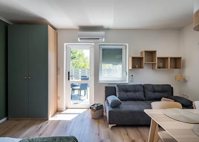 Balatonic Lime Apartmanhaz 4* שיופוק