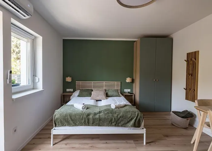 מלון דירות Balatonic Lime Apartmanhaz