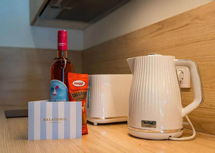 Balatonic Lime Apartmanhaz 4* שיופוק