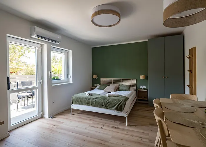 Balatonic Lime Apartmanhaz שיופוק