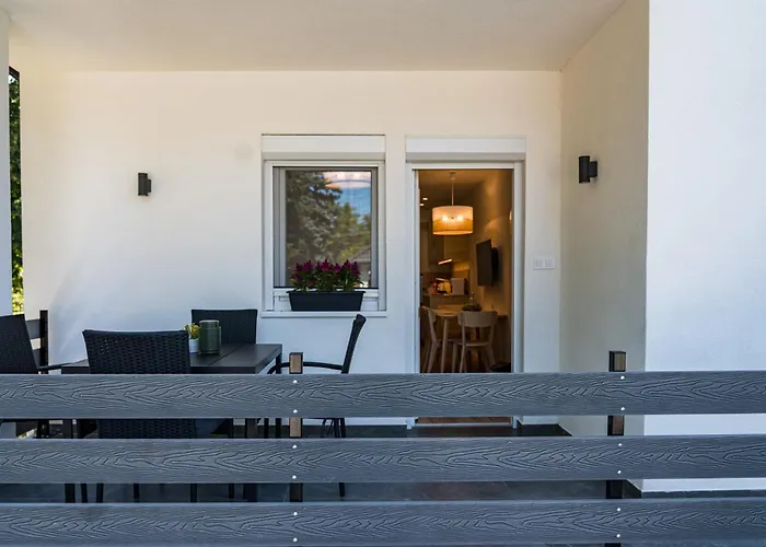 Balatonic Lime Apartmanhaz Apart Otel 4*